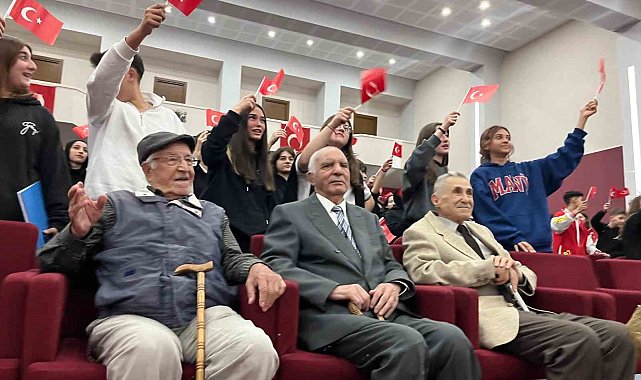 Cumhuriyetin bugüne nasıl geldiğini anlattılar