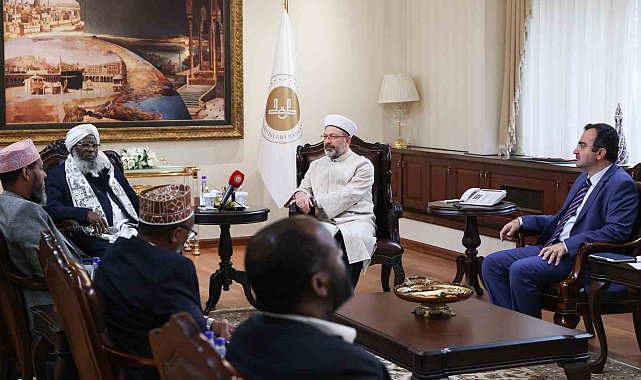Diyanet İşleri Başkanı Erbaş: "Müslümanlar, Filistin konusunda daha duyarlı olmalı"