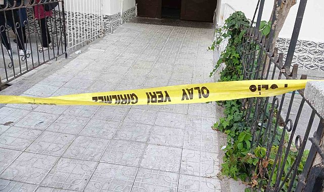 Eşini eşarpla boğup öldürdükten sonra defalarca bıçakladı