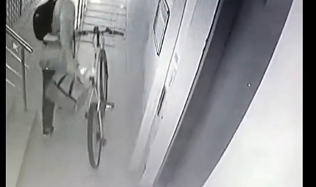 Eskişehir'de 25 saniyede bisiklet hırsızlığı