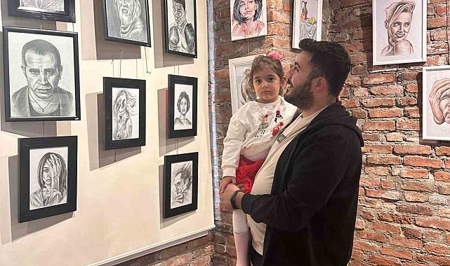 Eskişehir'de açılan kişisel resim sergisi ilgi gördü