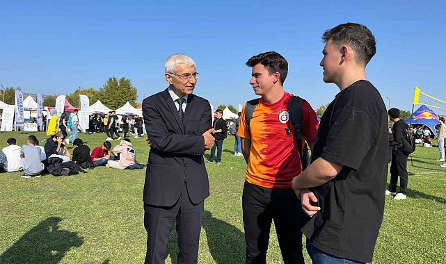 ESTÜ'de Türkiye Yüzyılı Gençlik Yüzyılı etkinliği başladı