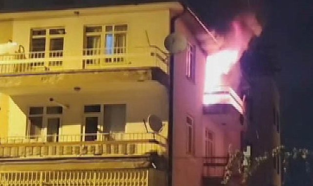 Ev alev alev yandı, o anlar kameraya yansıdı
