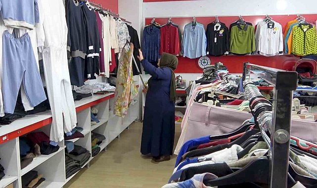 İhtiyacı olan alıyor, bu mağazada her şey bedava