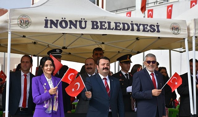 İnönü'de Cumhuriyetin 100.'ncü yılı coşkuyla kutlandı