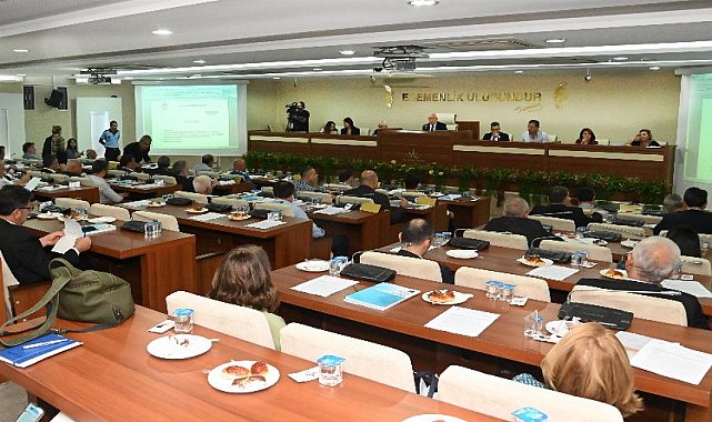 İzmir Karabağlar'da kentsel dönüşüm kamu gücüyle yapılacak
