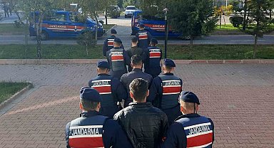 Jandarmadan uyuşturucu operasyonu: 3 tutuklama
