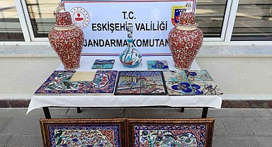 Kaçak tarihi eser satan şahıs jandarmaya yakalandı