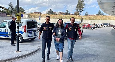 Kardeşini bıçaklayarak öldüren sanık "Kardeşimi özellikle bıçaklamadım" diyerek kendini savundu