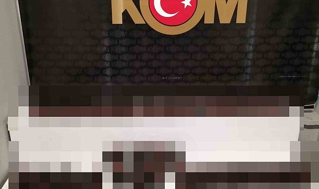 Kayseri'de kaçakçılık operasyonu: Yüzlerce cinsel içerikli ürün ele geçirildi