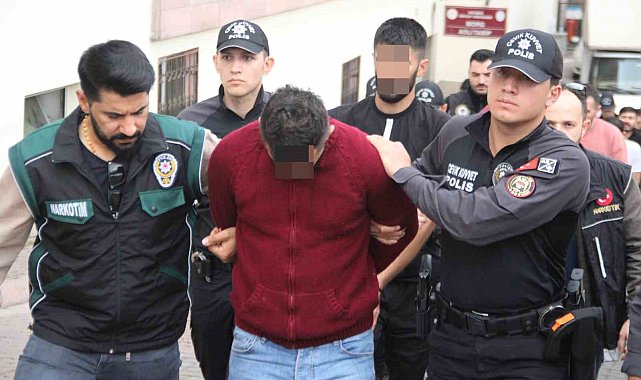 Kayseri'de zehir tacirlerine Şafak Operasyonu: 24 gözaltı