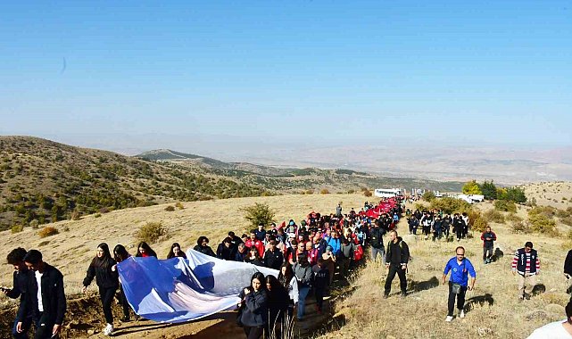 Kırıkkale'de Cumhuriyet'in 100. yılına özel yürüyüş
