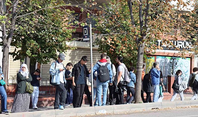Kış geliyor öğrenciler durak istiyor
