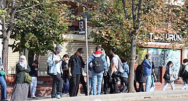 Kış geliyor öğrenciler durak istiyor
