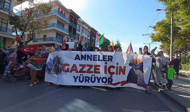 Konya'da anneler, Gazze'de öldürülen çocuklar için yürüdü