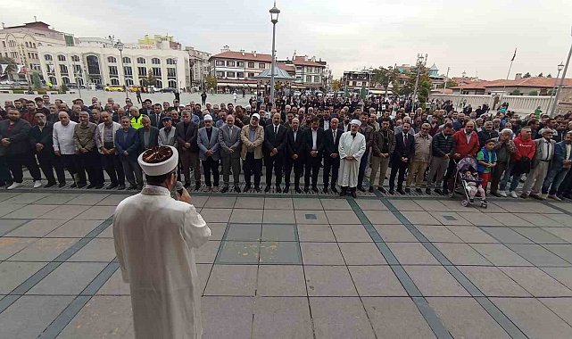 Konya'da Filistin'de hayatını kaybedenler için gıyabi cenaze namazı kılındı