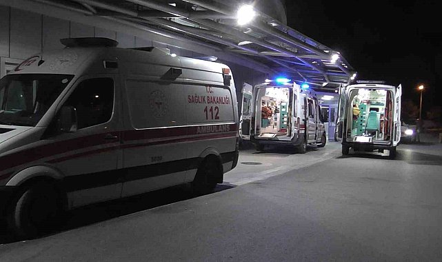 Konya'da motosiklet yayaya çarptı: 3 yaralı