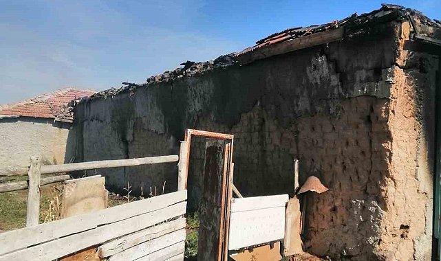 Kulu'da samanlık yangını
