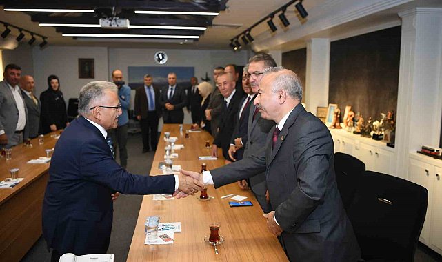 Muhtarlardan Başkan Büyükkılıç'a 19 Ekim ziyareti