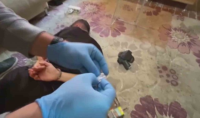 Narkotik'ten Özel Harekatlı Şafak Operasyonu: 24 gözaltı