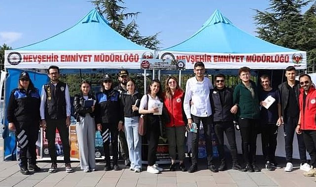 NEVÜ'de "El Ele Güvenli Geleceğe" bilgilendirme standı