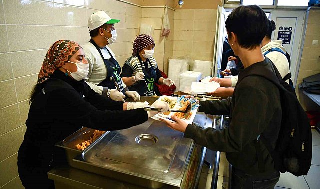Öğrencilere yemek desteği devam ediyor