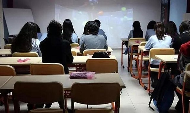 OKULLAR TATİL Mİ? 3 Ekim 2023 BUGÜN okul var mı, valiliklerden okul tatili açıklaması geldi mi? Yağışlı illerde son durum