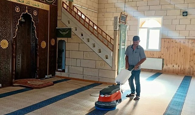 Ortahisar'da camiler temizlendi