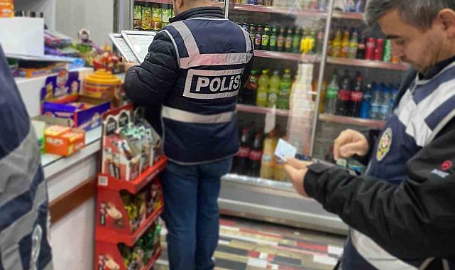 Polis ekipleri okul çevrelerinde denetim yaptı
