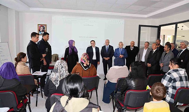 "Başkan Yalçın her alanda Talas'a değer katıyor"