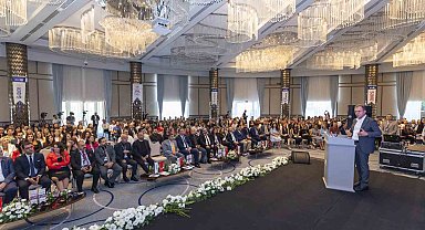 Seçer: "İyi bir insan kaynağınız varsa, belediye başkanı için sorun baştan halledilmiş oluyor"