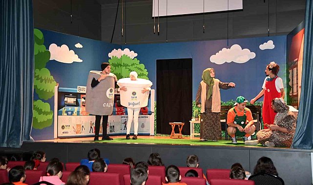 Selçuklu'da öğrenciler tiyatro ile sıfır atık bilinci kazanıyor