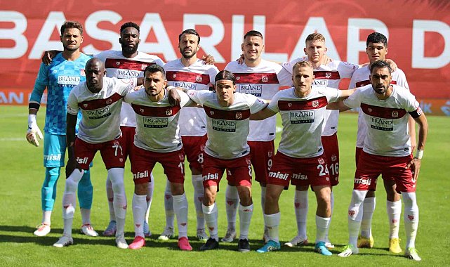 Sivasspor'da 2 isim ceza sınırında!