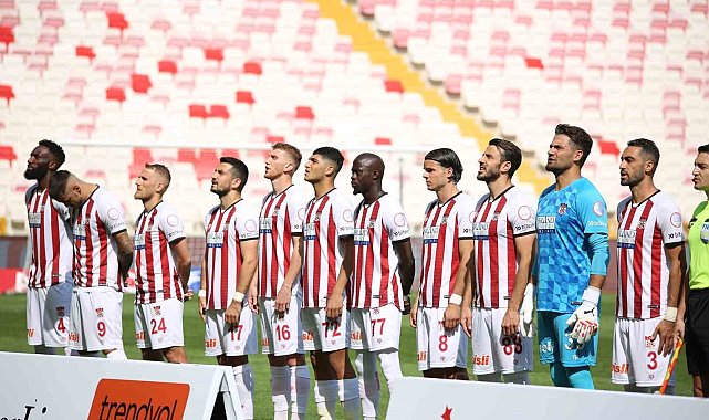 Sivasspor'da 3 futbolcu sarı kart sınırında