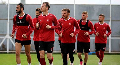 Sivasspor'da Kasımpaşa mesaisi sürüyor