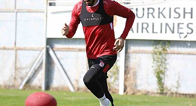 Sivassporlu futbolcu Caner Osmanpaşa'nın acı günü