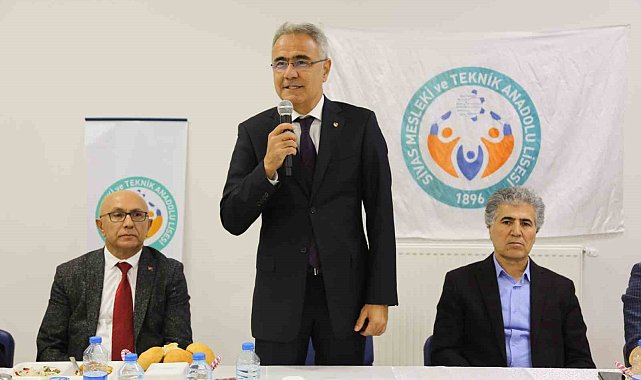 STSO Başkanı Özdemir: "Meslek liselerini ve mesleki eğitimi çok önemsiyoruz"