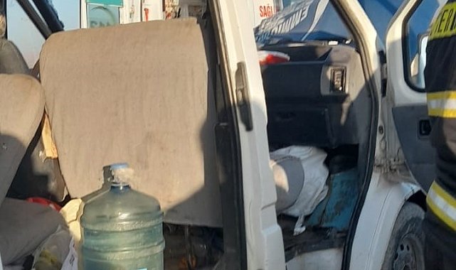 Tarım işçilerini taşıyan minibüs ile yakıt tankeri çarpıştı: 15 yaralı