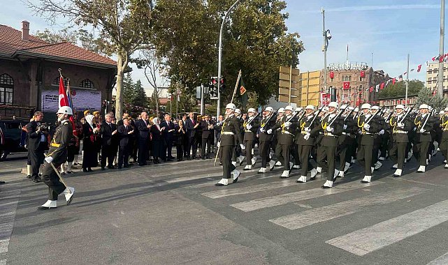 TBMM Başkanı Kurtulmuş, Cumhuriyet kortejini karşıladı