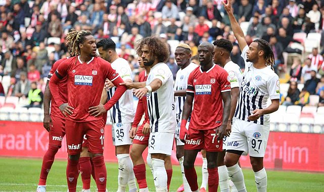 Trendyol Süper Lig: E.Y. Sivasspor: 0 - Kasımpaşa: 0