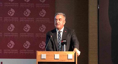 Türkiye Uzay Ajansı Başkanı Yıldırım: "Ay Araştırma Programı ile Ay'ın yüzeyine bir araç indirmeyi hedefliyoruz"