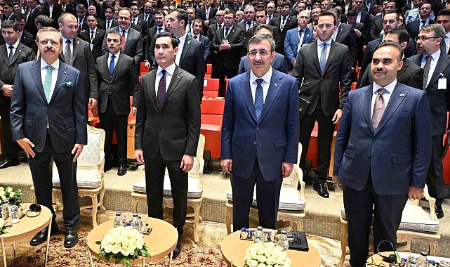 Türkmenistan Devlet Başkanı Berdimuhamedov "Türkiye-Türkmenistan İş Forumu"na katıldı