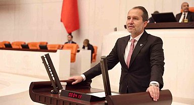 Yeniden Refah Partisi Genel Başkanı Erbakan: "Faizlerin arttırılması yerli ve yabancı yatırımcıyı mevduat faizine yöneltecektir"