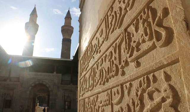 YHT turist çekti, Gök Medrese'yi 1 milyon kişi ziyaret etti