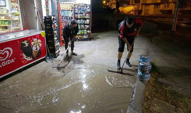 Yozgat'ta sağanak etkili oldu, ev ve iş yerlerini su bastı