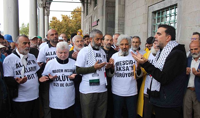 Yürüyerek Filistin'e gitmek üzere Kayseri'den yola çıktılar