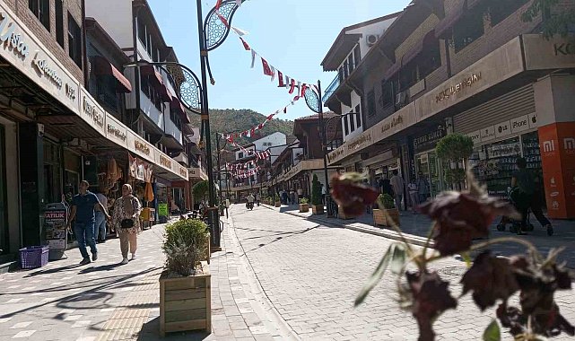 100 yıllık tarihe sahip Uzun Çarşı'yı Bakan Özhaseki açacak