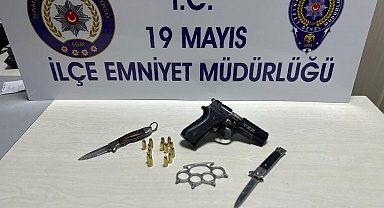 19 Mayıs ilçesinde 3 araçta silah ele geçirildi
