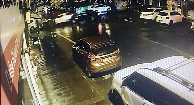 2 kişinin yaralandığı kaza kamerada
