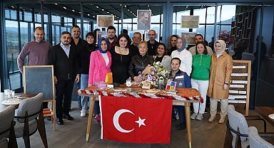 30 yıl sonra buluştular